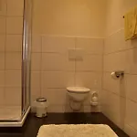 מלון דירות Neier 4*