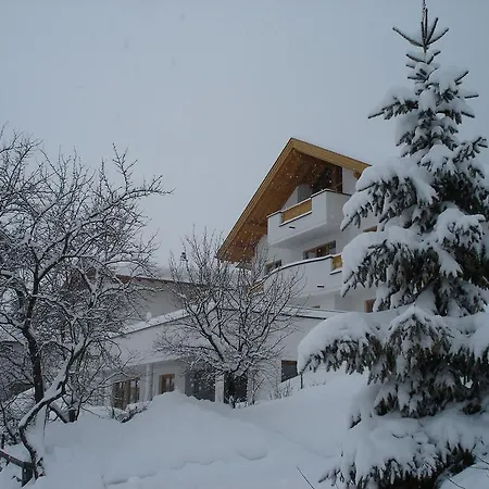 Neier 4*