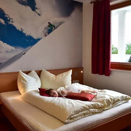 Neier 4*
