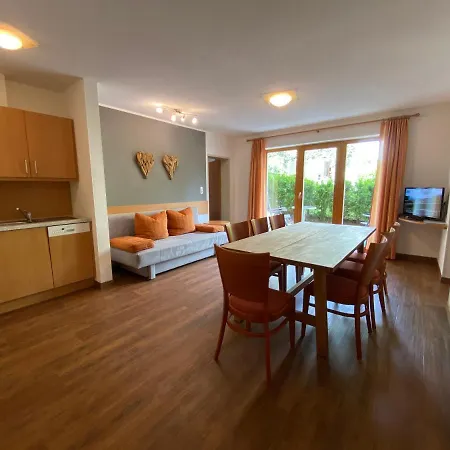 Apart Neier Aparthotel
