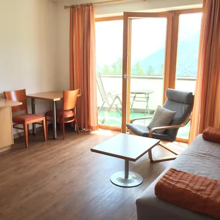 Apart Neier Aparthotel *